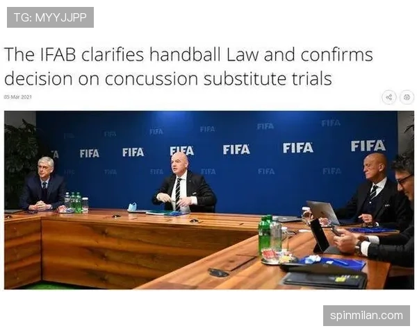 阻止明显进球手球判罚标准为何比普通手球更严苛?